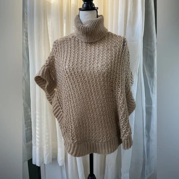 NWT Serra Loose Knit Poncho - Picture 4 of 8